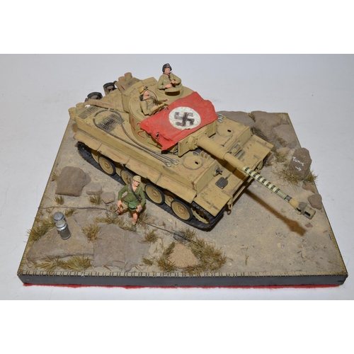 649 - 4 built kit models including a competently built 1/35 Tiger1/North Africa diorama and a larger scale... 