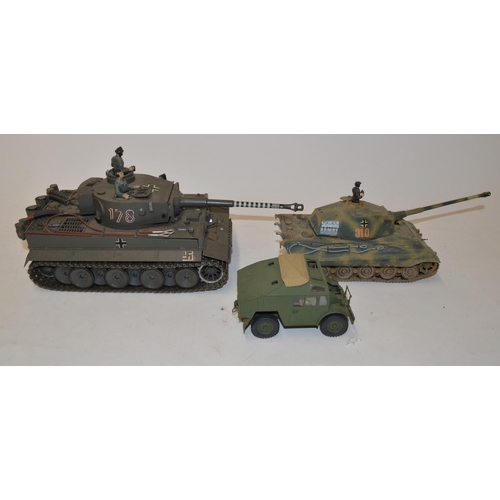 649 - 4 built kit models including a competently built 1/35 Tiger1/North Africa diorama and a larger scale... 