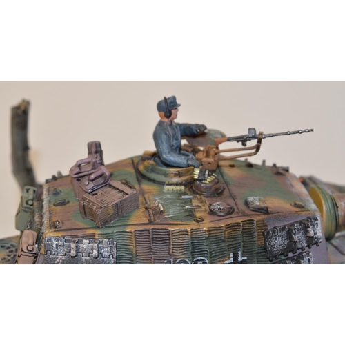 630 - Forces Of Valor King Tiger diorama, 