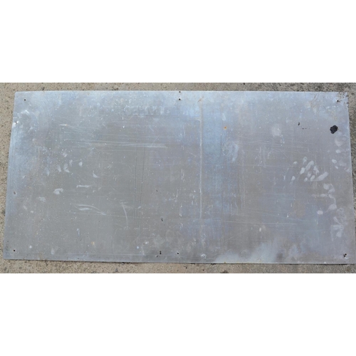 580 - Painted steel plate sign advertising Duckhams QXR high performance engine protection, 125cm x 62.5cm