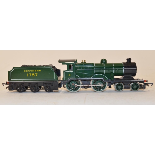 597A - OO gauge engines, carriages, rolling stock, railway buildings, platforms, accessories, etc (A/F)