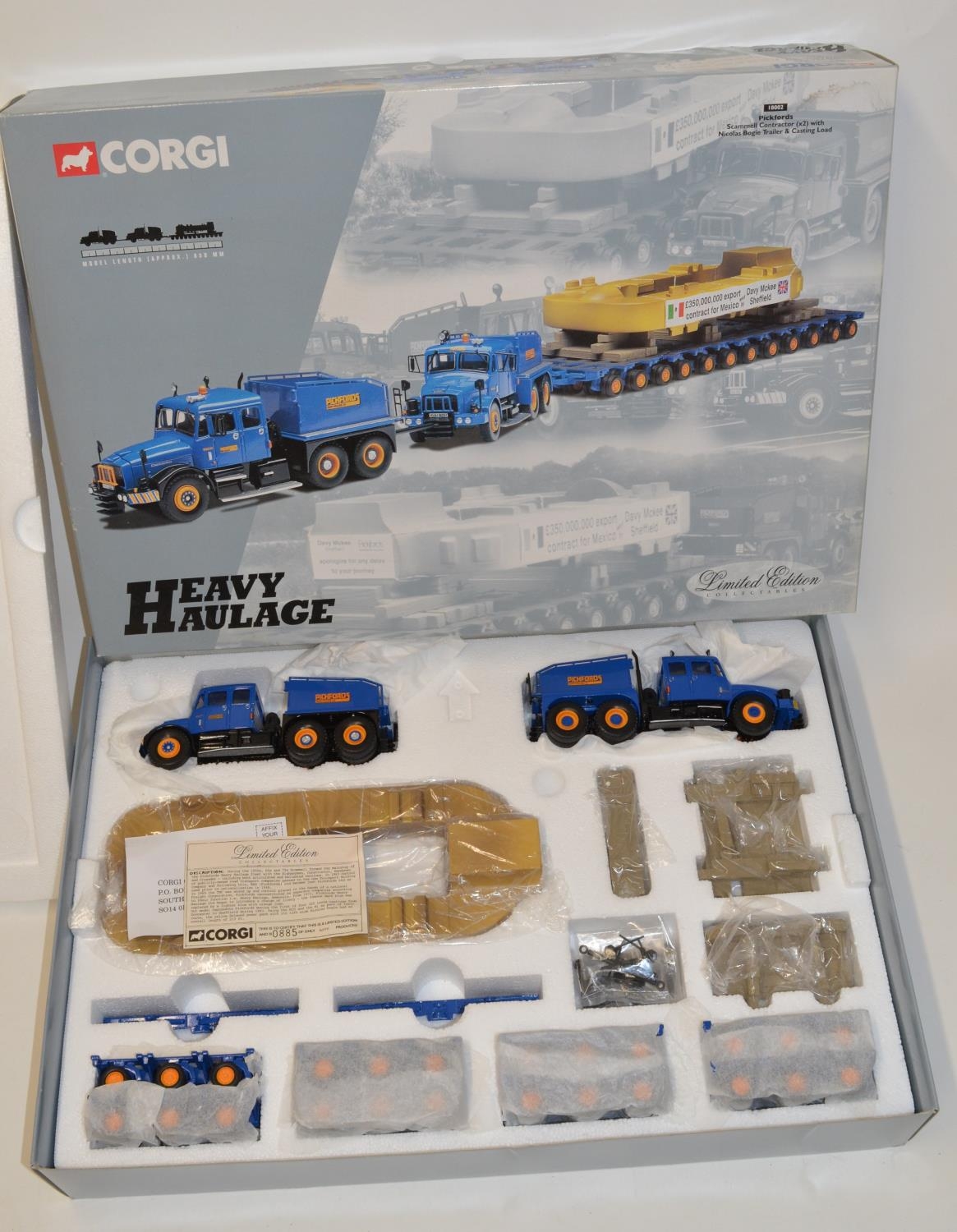 Corgi Heavy Haulage set 18002, Pickfords Scammell contractor with