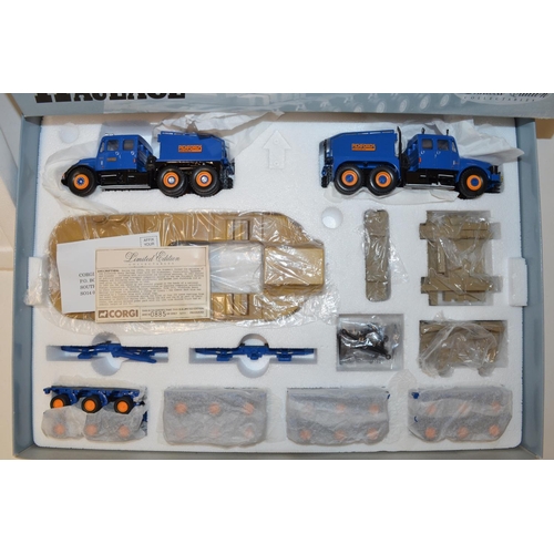 Corgi Heavy Haulage set 18002, Pickfords Scammell contractor with