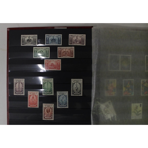 828 - Four albums of GB stamps, mainly ERII, unmounted mint & used, defin and commems (100s+)