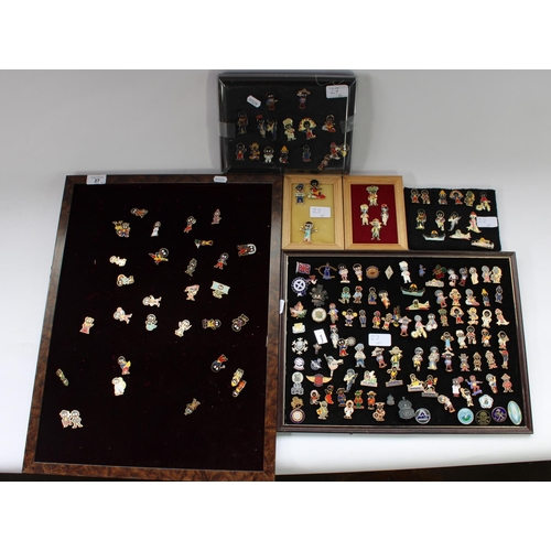 27 - Large selection of Robertson's jam enamel golly badges together with a small selection of misc. club... 