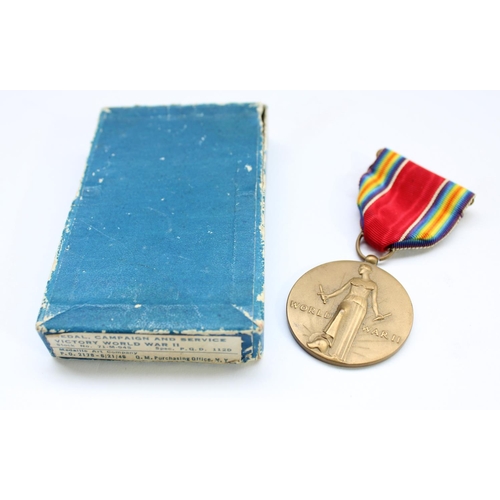 50 - US WW2 Victory medal with original blue box and four US ribbon bars