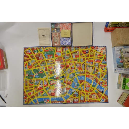 485 - Vintage games including jigsaw puzzles, Magnus gold plated trumpet, practice softball on rope, tiddl... 