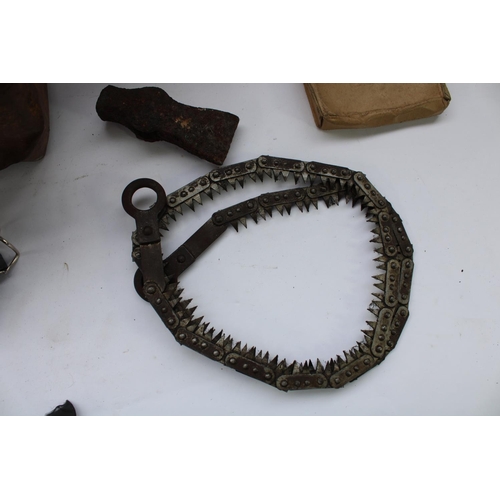 429 - Selection of vintage militaria and other collectables including two pairs of spurs, WW2 period cutti... 