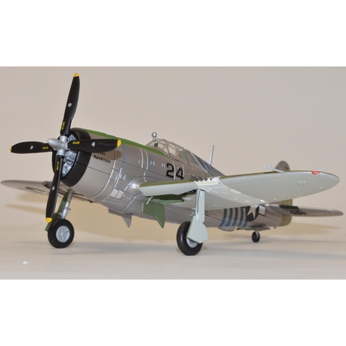 615 - 2x Franklin Mint 1/48 Die-cast model aircraft.
BIIF037 P-47D Thunderbolt 