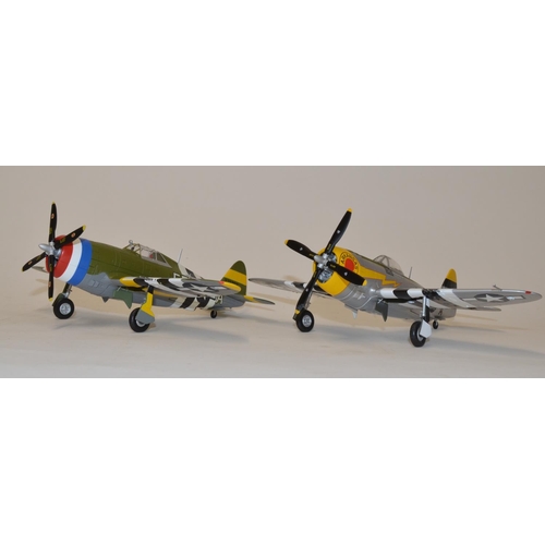 616 - 2x Franklin Mint 1/48 Die-cast model aircraft.
BIIE750 P-47D Thunderbolt 
