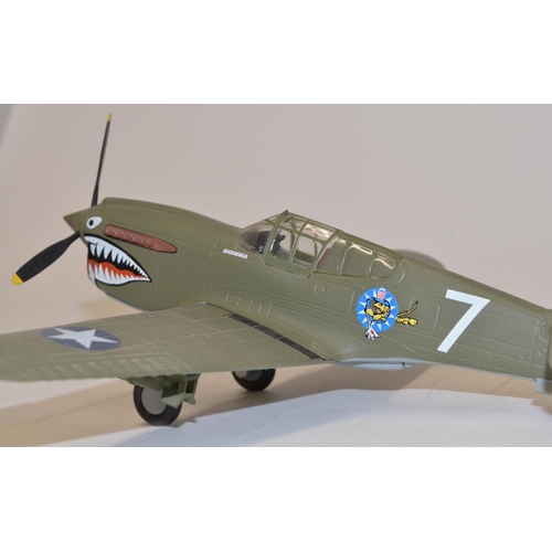 618 - 3x Franklin Mint 1/48 Die-cast model aircraft.
BIIE377 P-40N 