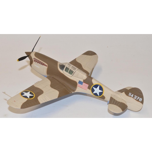 619 - 3x Franklin Mint 1/48 Die-cast model aircraft.
BIIB621 98222 P-40 Warhawk, 12 Fighter Group USAAF.
B... 