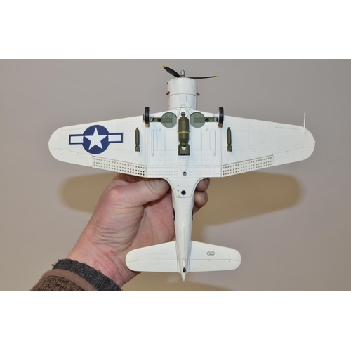 621 - 3 Franklin Mint 1/48 die-cast aircraft models.
BIIB938 Art 98264 SBD-1 Dauntless.
BIIE185 SBD-3 Daun... 
