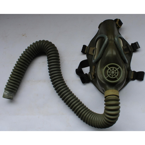 373 - WW2 era US military gas mask (no filter) by Goodyear