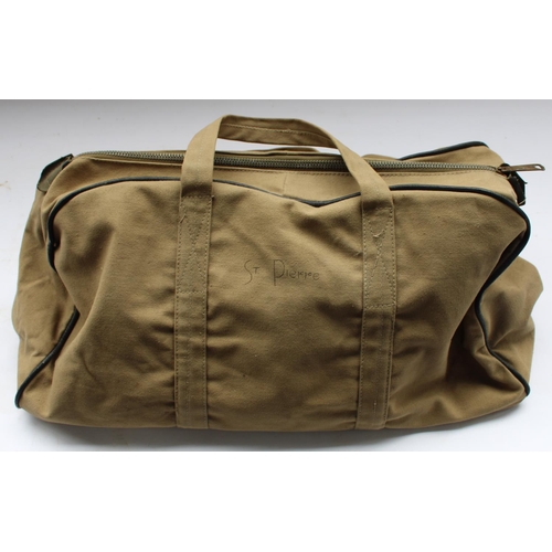 374 - US WW2 period military servicemans day bag