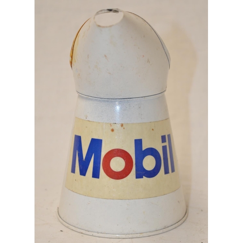 560 - Small vintage oil can by Mobil, 500ml, H17cm