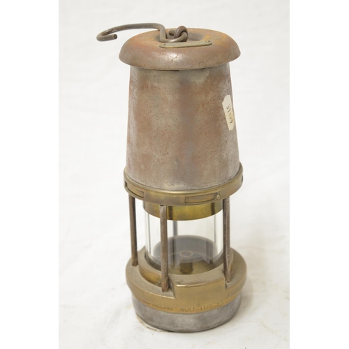 546 - The Wolf Safety Lamp Co (W.M Morris) Ltd Sheffield, miner safety lamp, plate stamped GPO 1963 on top... 