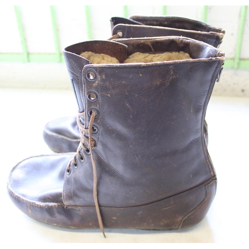 175 - Pair of early aviation over shoes in moccasin (rare) style, leather fleece lined, lace up front, lig... 