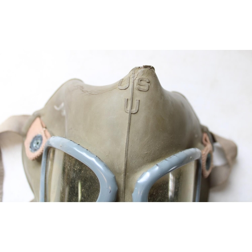 190 - US Military training gas mask, in original canvas case and tie string, US water canteen with cup and... 