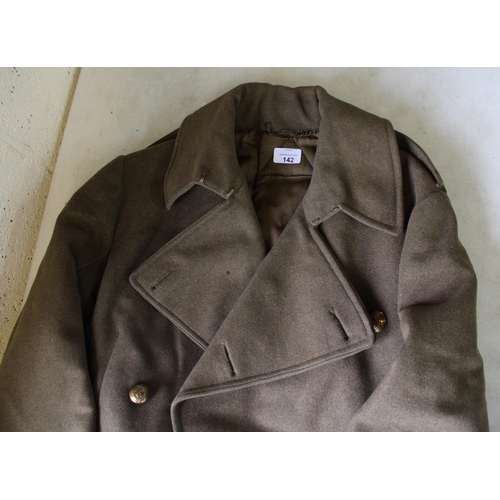 142 - Quality British officers great coat with two outer pockets, double breasted with brass buttons, part... 