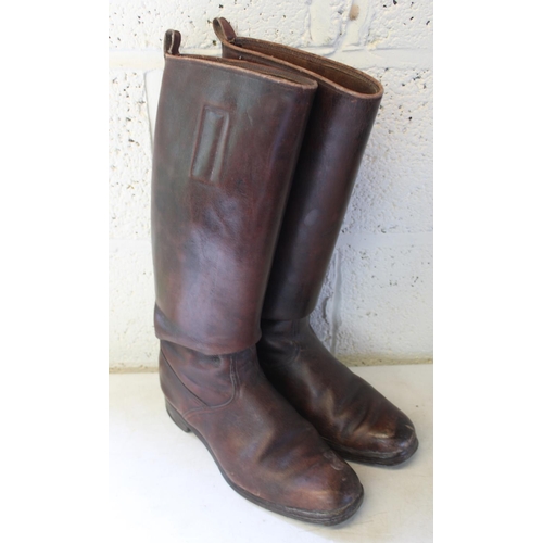 174A - Pair of Luftwaffe German officers knee length leather boots in brown with hobnails and heel irons, e... 