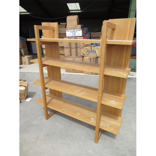 557 - Contemporary golden oak open bookcase of four shelves, W147cm D36cm H161cm