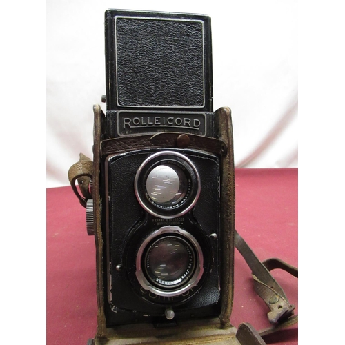 158 - Rolleicord twin lens reflex camera by Franke & Heidecke with ever ready case and strap