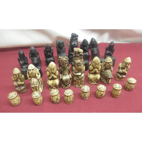 414 - Reproduction Medieval resin chess