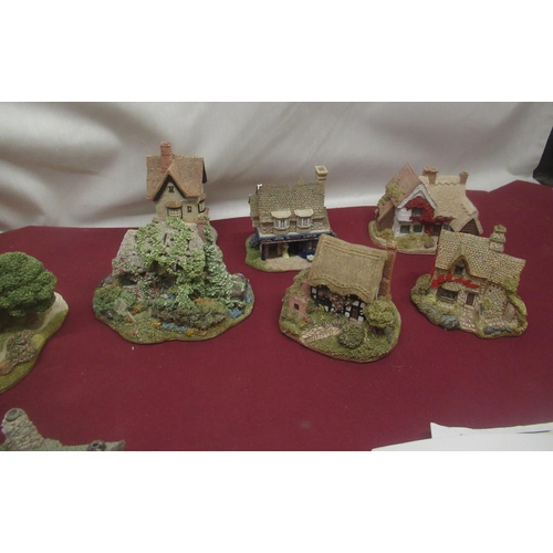 427 - Collection of Lilliput Lane houses including COAs (2 boxes)