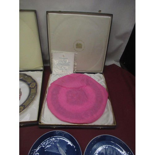 432 - Spode Mulberry Hall Ltd.ed Collectors plates: 1981 Royal Wedding, 1990 Queen Mothers Plate, 1986 Duk... 