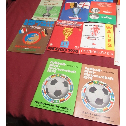 470 - Collection of international and Football League Cup programmes from the 1960s &70s