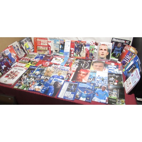 482 - Collection of football programmes from Everton, Liverpool, Middlesbrough, Ipswich Town, Bristol Rove... 