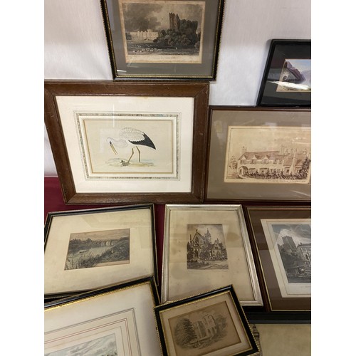 538 - Collection of C19th and later prints and engravings of various subjects including landscapes, a pen ... 
