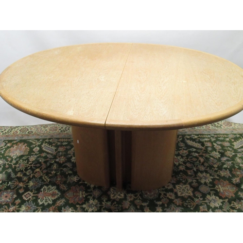 1475 - Skovby Art Deco style oak extending dining table, oval top with additional leaf, on column support, ... 