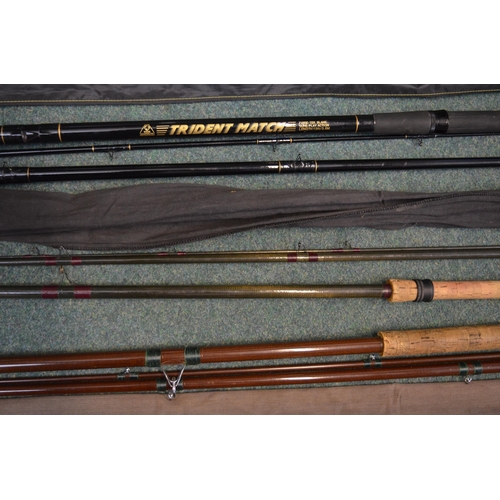 122 - 3 carbon fibre 3 piece Match rods:
A DAM D-Fender 3.6m 3 piece rod with quiver attachment.
An unbran... 