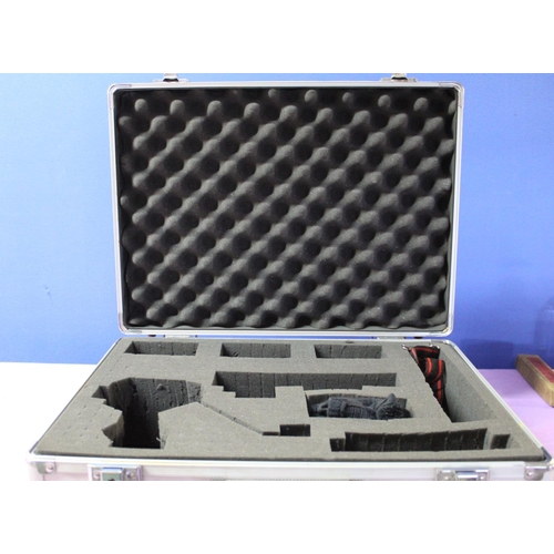 18 - Aluminium flight case with foam padding and shoulder strap, plastic foam lined case (2)
