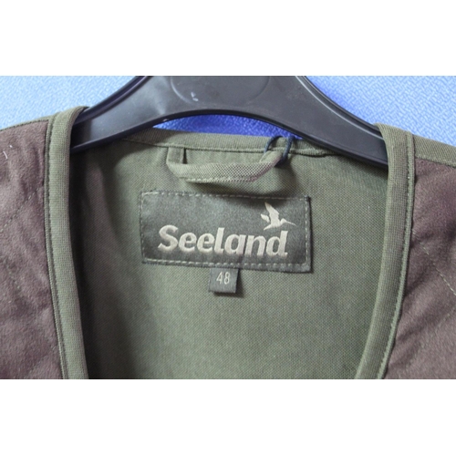 34 - Seeland shooting vest with padded shoulders (size 43)