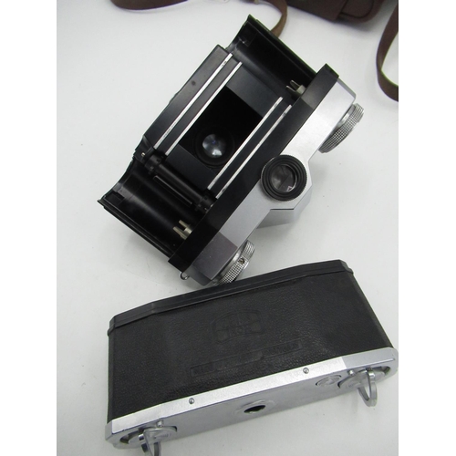 1205 - Zeiss Contaflex 35mm SLR with a Tessar 45mm F2.8 lens and Ever Ready case (untested)