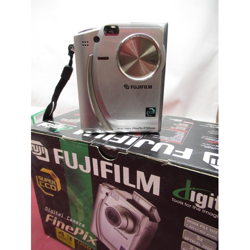 1190 - Fuji FinePix 4700 zoom with box, Fuji Fine Pix F455 digital camera including box, cased Kodak Instam... 