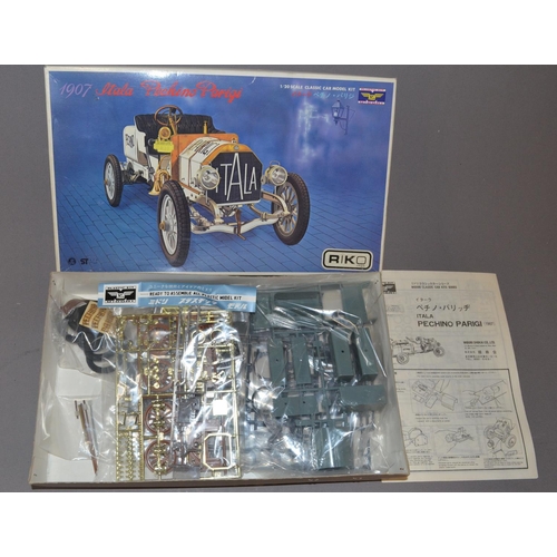 Seven model kits, 2 unstarted 1/24 Wills Finecast 
