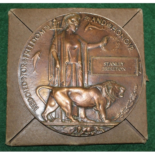 14 - WWI bronze memorial plaque (death penny) for Stanley Brereton, with original card box of issue (1837... 