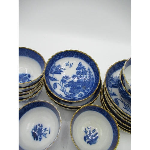 554 - Jennie Bond Collection -  Set of nine late C18th/ early C19th English blue and white Willow pattern ... 