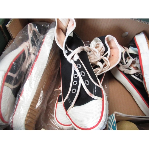 622 - Collection of Vintage Retro clothing and footware incl; Dunlop Red Flash plimsoles boxed, three pair... 