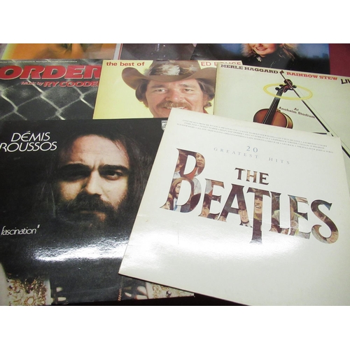 562 - Jennie Bond Collection - Large collection of approximately 220 vinyl records, predominantly Country ... 