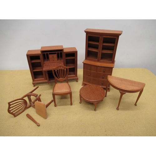 345 - Craftsman made mahogany miniature dolls house furniture comprising a Georgian style bookcase, 1930s-... 