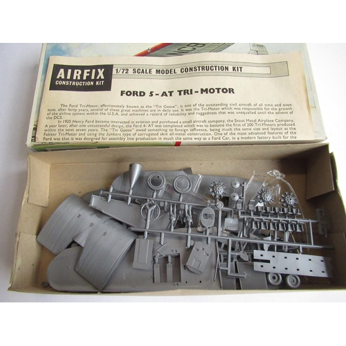 126 - Owain Wyn Evans Collection - Two boxed 1/72 vintage Airfix Redstripe model kits: Bristol Superfreigh... 