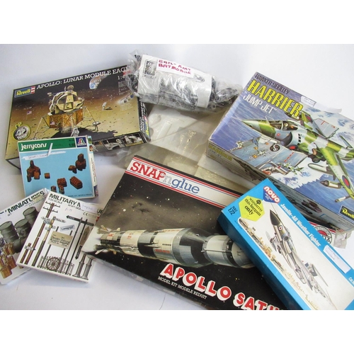 121 - Owain Wyn Evans Collection - Collection of miscellaneous model kits, mostly started/incomplete to be... 