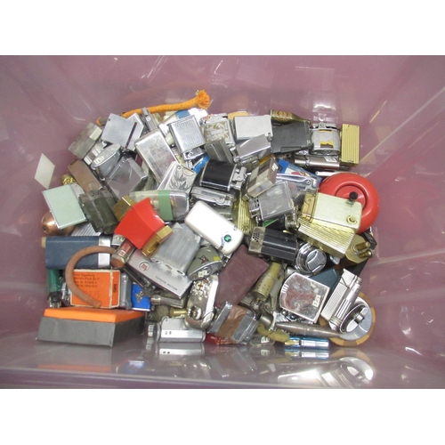 814 - Large collection of mixed lighters