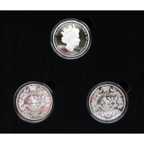 1089 - Three Royal Commemorative silver proof coin sets comprising Platinum Wedding Anniversary three coin ... 