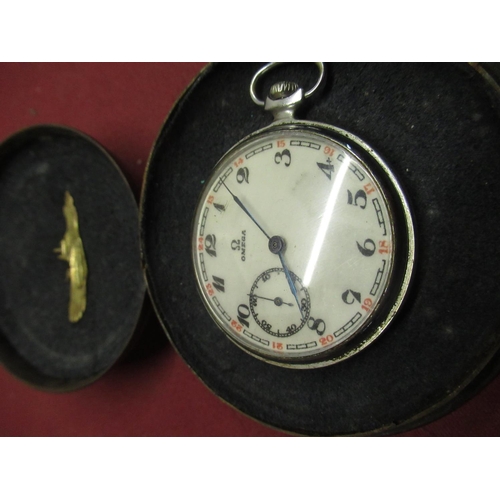 660 - Services keyless pocket watch, champagne coloured dial with applied Arabic numerals and subsidiary s... 